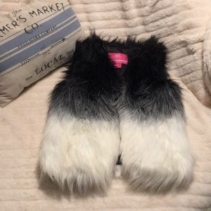 Girls faux fur vest